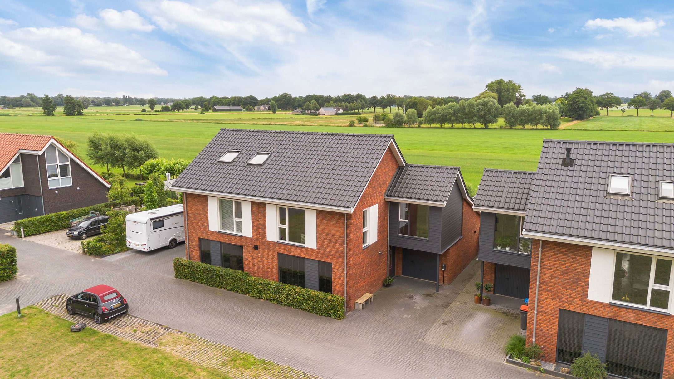 Photo 39 of Leigraaf 14-E