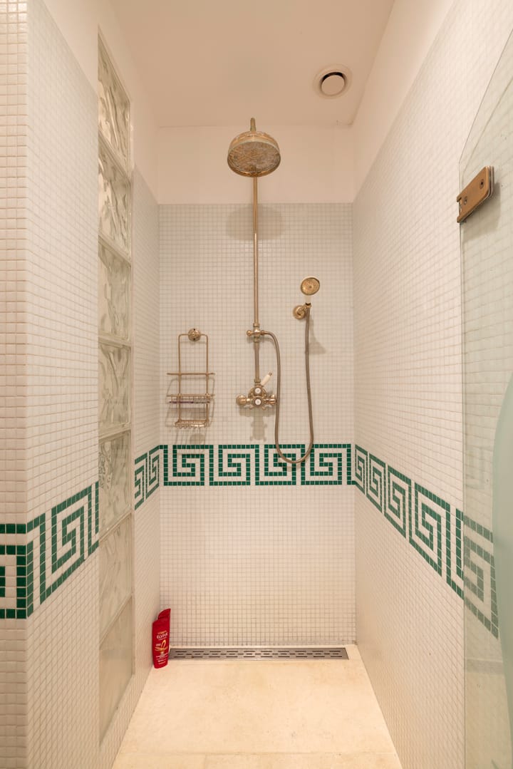 Photo 11 of Westduinweg 15