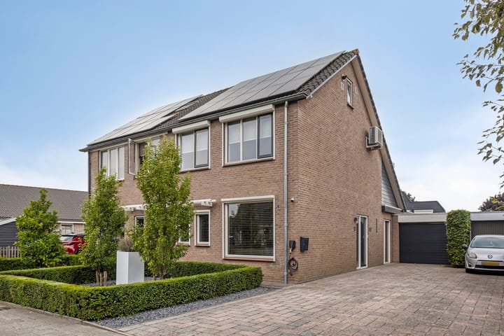 Foto 2 van Dokter van Wieringenstraat 25