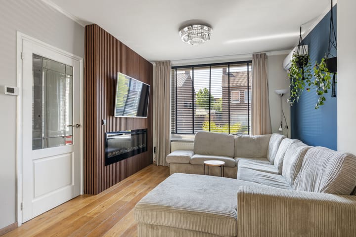 Foto 3 van Deken Rhoenstraat 5