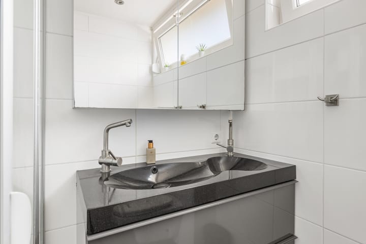 Foto 21 van Deken Rhoenstraat 5