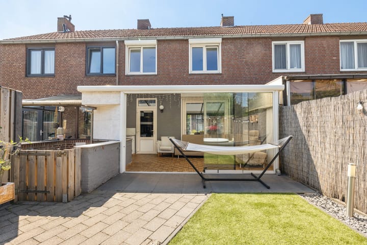 Foto 28 van Deken Rhoenstraat 5