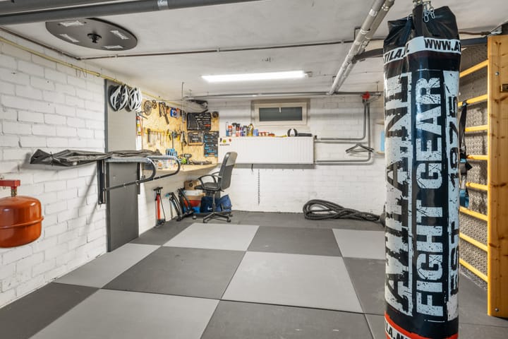 Foto 32 van Deken Rhoenstraat 5