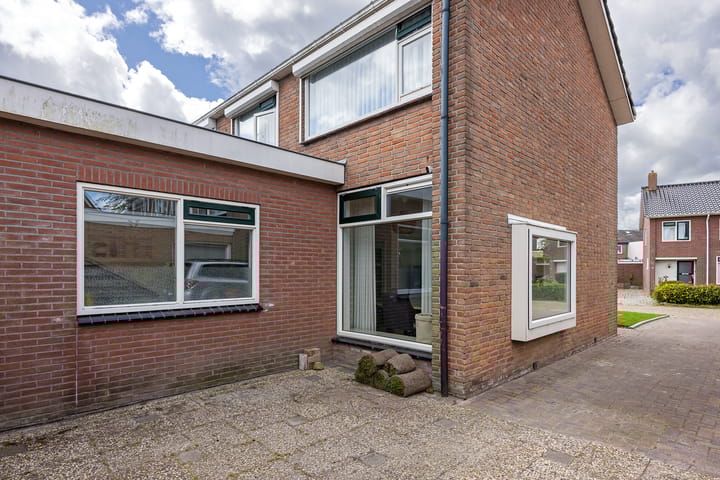 Foto 11 van Pr. Bernhardstraat 8