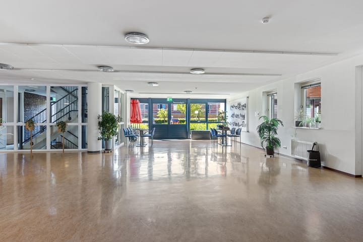 Foto 15 van J. Cohenstraat 11-B