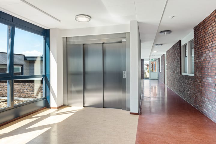 Foto 16 van J. Cohenstraat 11-B