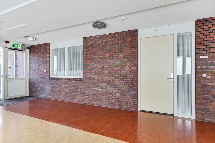 Foto 17 van J. Cohenstraat 11-B