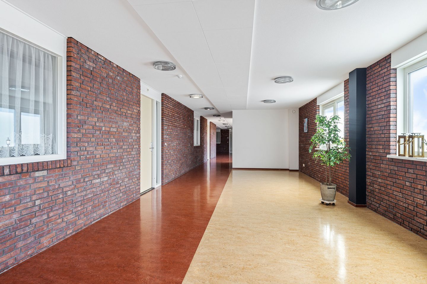 Photo 19 of J. Cohenstraat 11-B