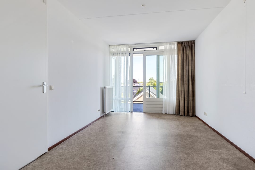 Photo 37 of J. Cohenstraat 11-B