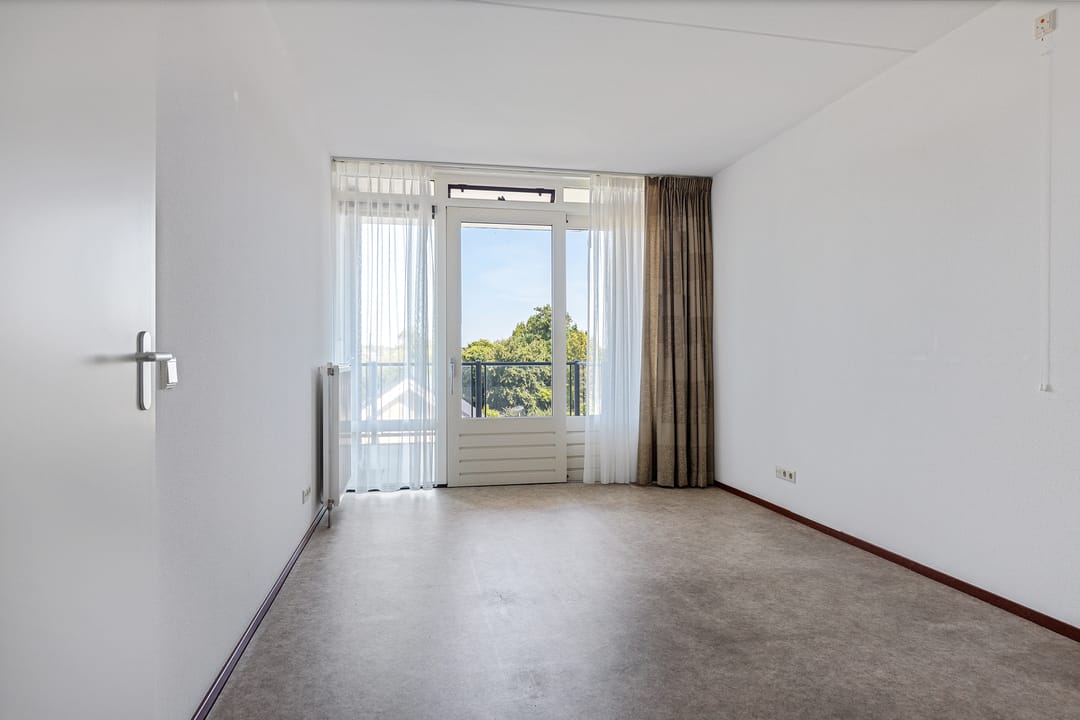 Photo 38 of J. Cohenstraat 11-B