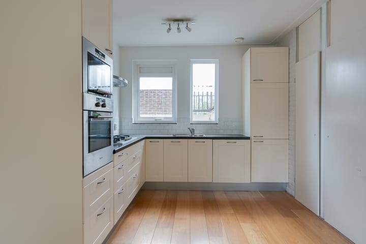 Foto 10 van Winkelwaard 13