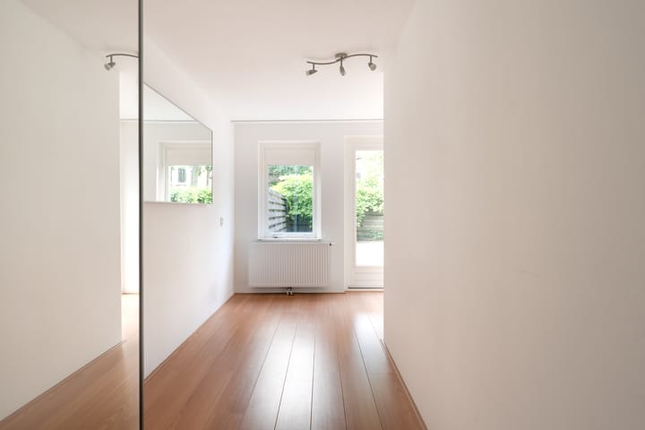 Foto 22 van Winkelwaard 13