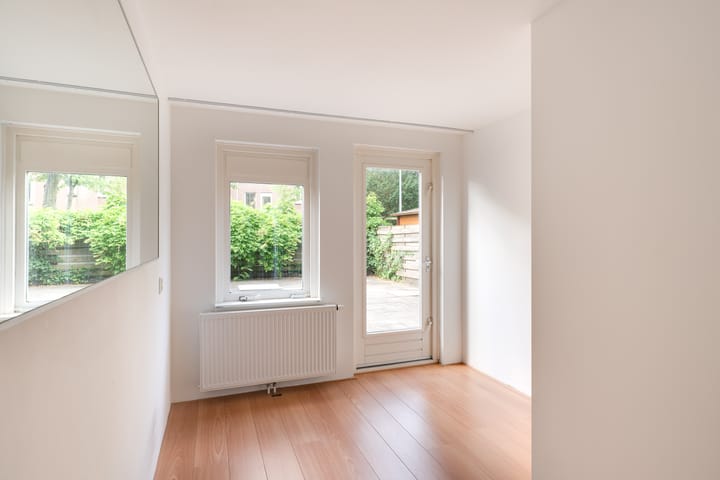 Foto 23 van Winkelwaard 13