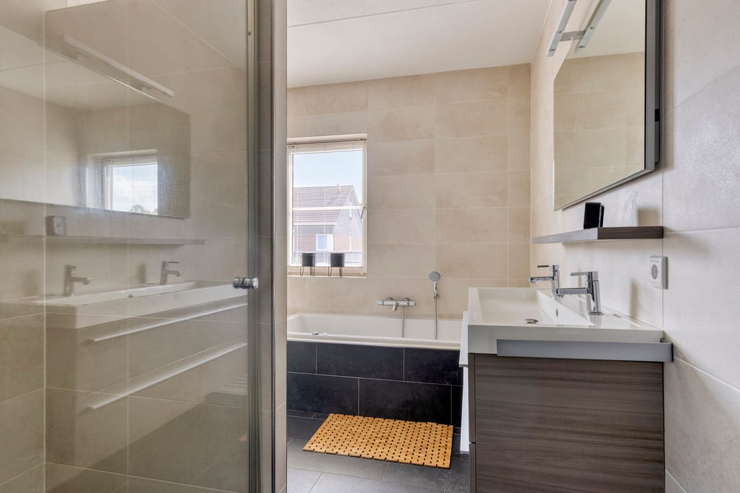 Foto 28 van Burgemeester Liesestraat 5