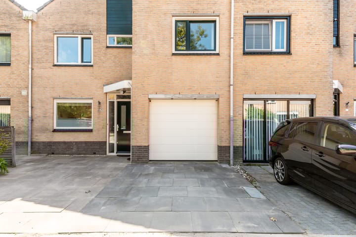 Foto 6 van Madernastraat 5