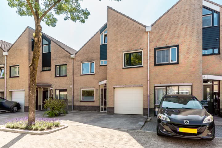 Foto 43 van Madernastraat 5