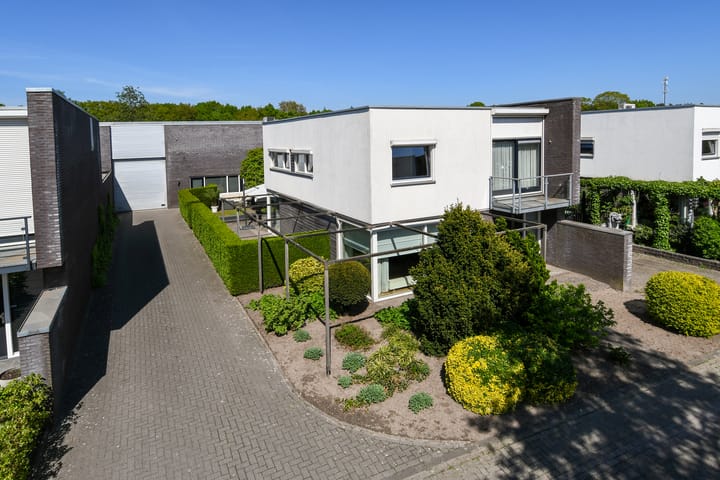 Hof Bruheze 408, Helmond