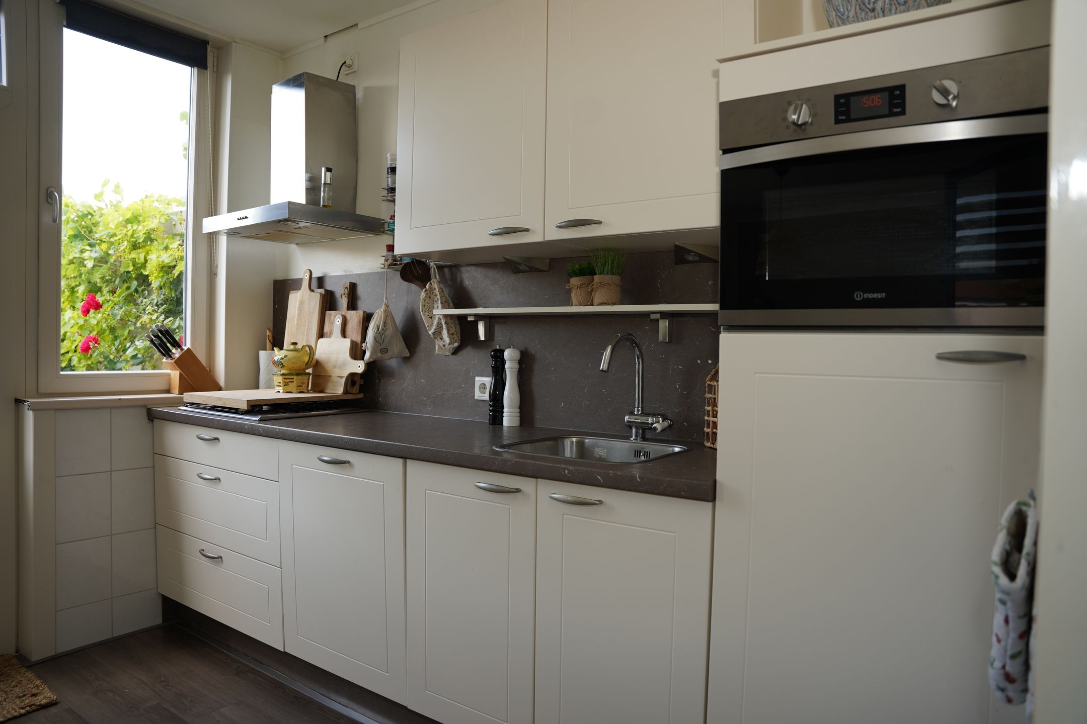 Foto 9 van Damstraat 4