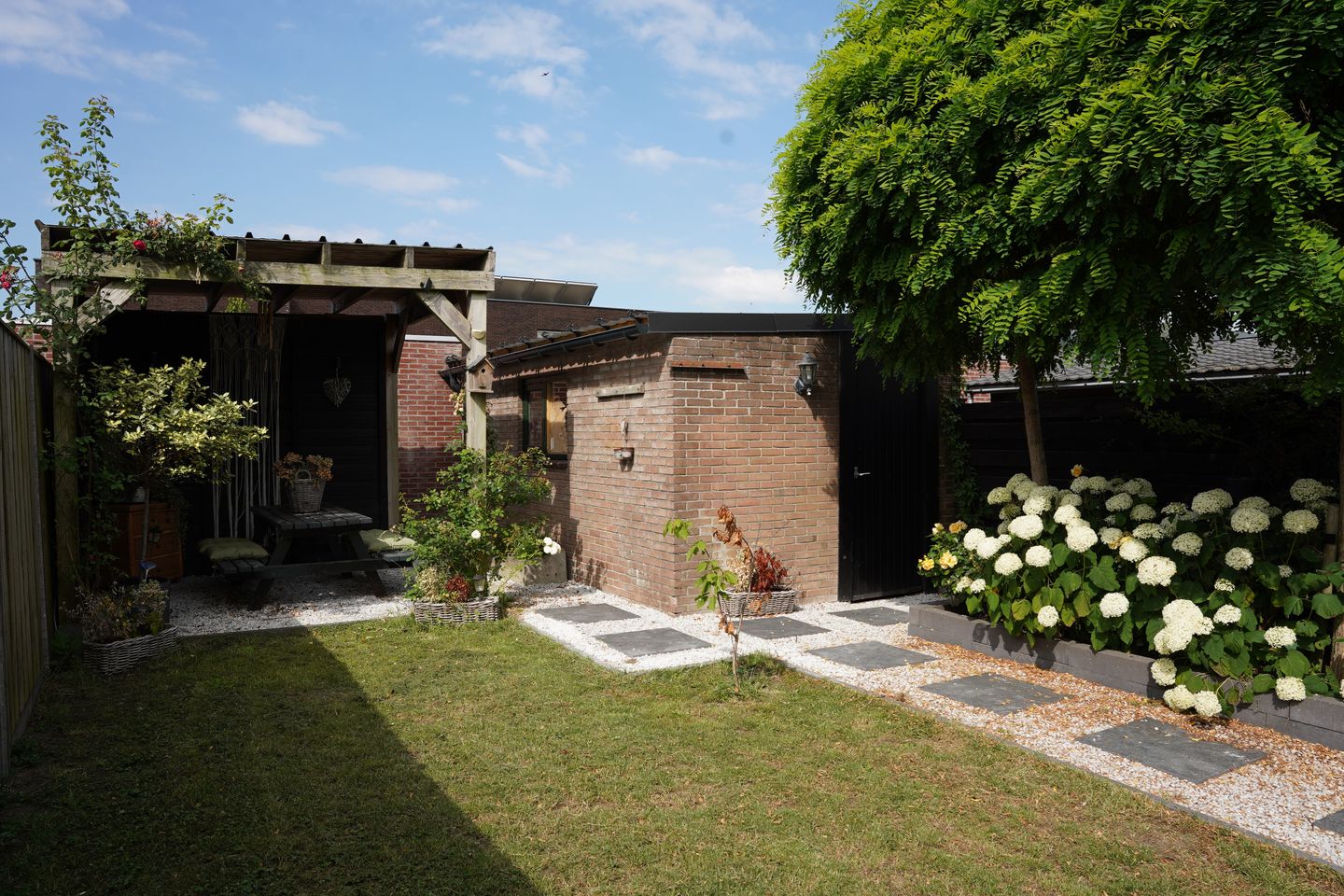 Foto 29 van Damstraat 4