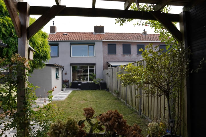 Foto 33 van Damstraat 4