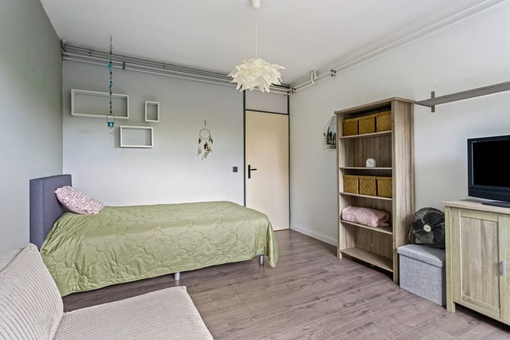 Photo 12 of Roserije 245-D