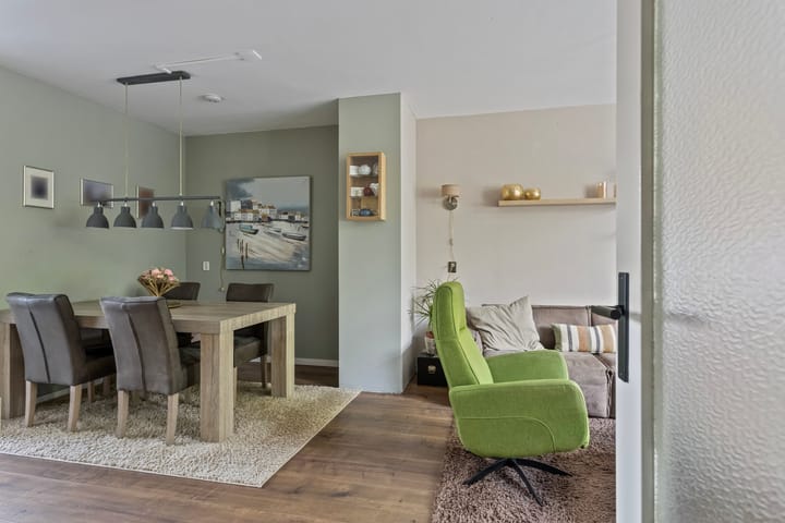 Photo 15 of Roserije 245-D