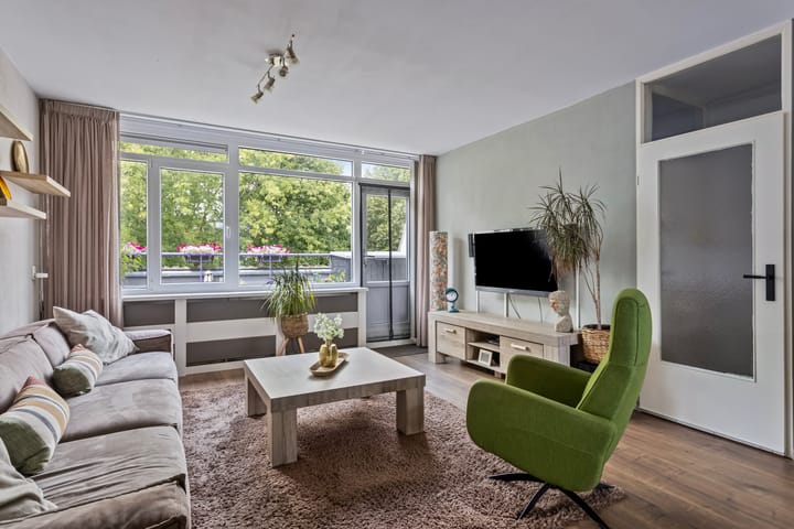 Photo 16 of Roserije 245-D