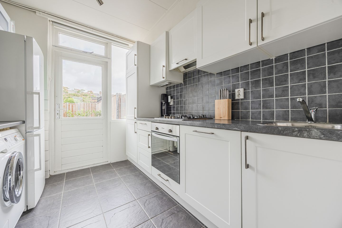 Foto 10 van Generaal Sikorskistraat 9