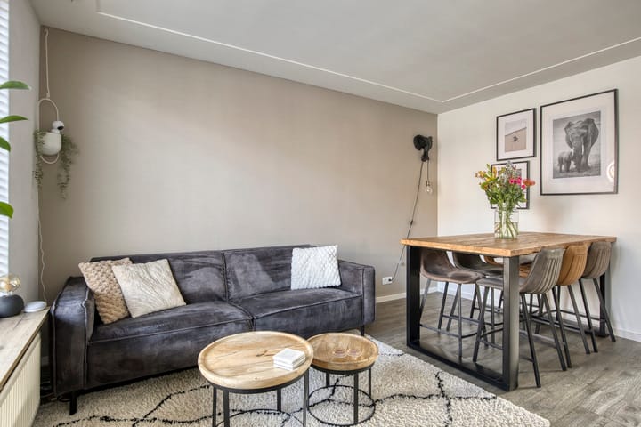 Photo 4 of Julianastraat 32