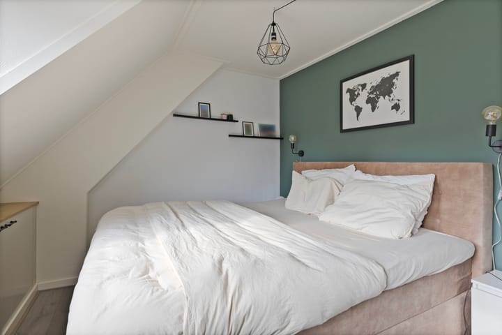 Photo 15 of Julianastraat 32