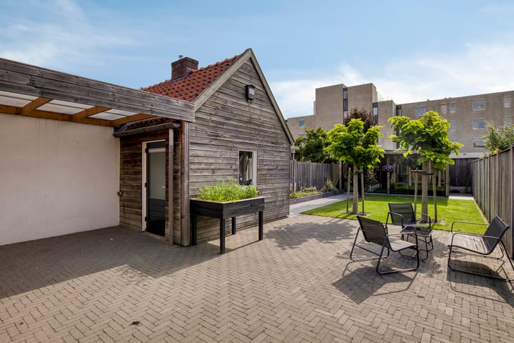 Photo 23 of Julianastraat 32