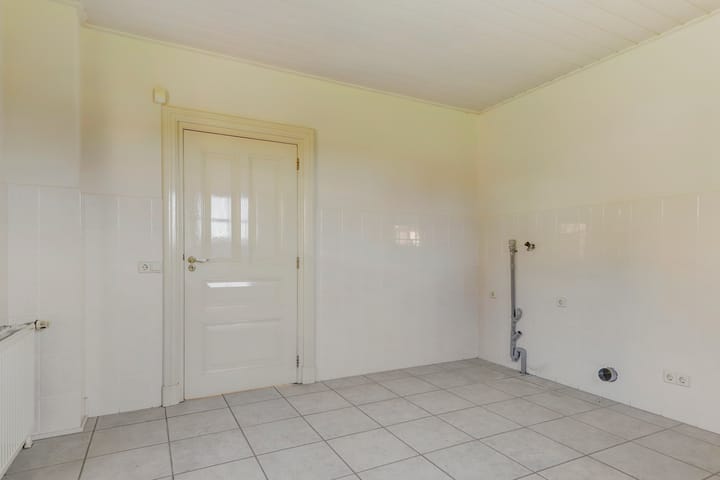 Photo 12 of Dovenetel 10