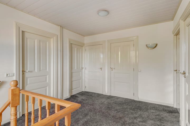 Photo 18 of Dovenetel 10