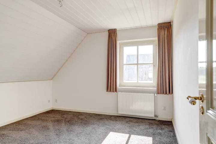 Photo 22 of Dovenetel 10