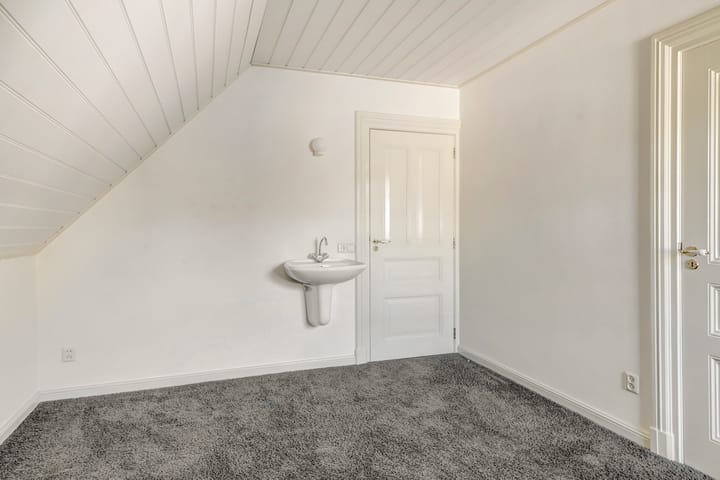 Photo 24 of Dovenetel 10