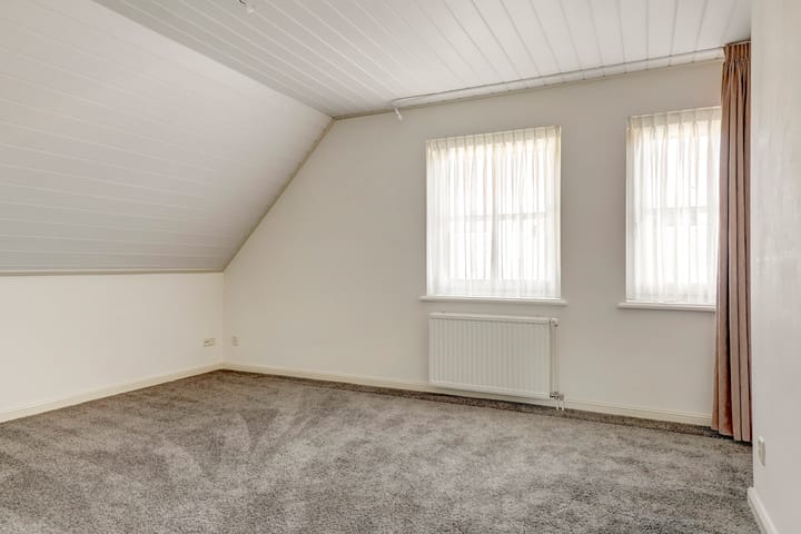 Photo 25 of Dovenetel 10