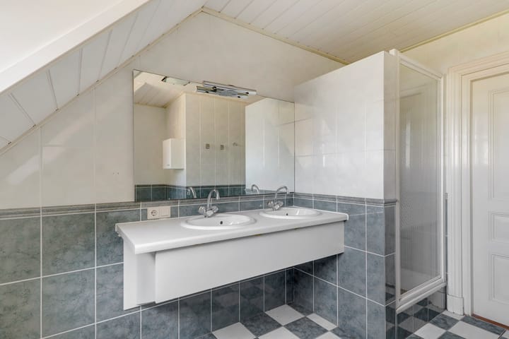 Photo 26 of Dovenetel 10