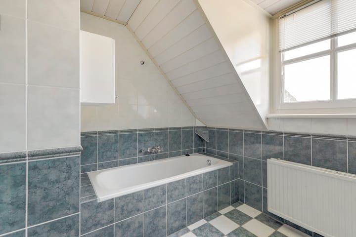 Photo 27 of Dovenetel 10