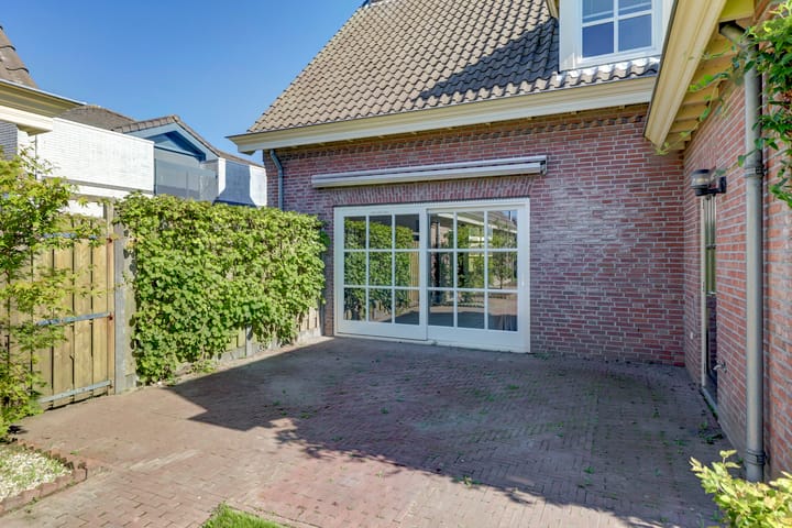 Photo 34 of Dovenetel 10