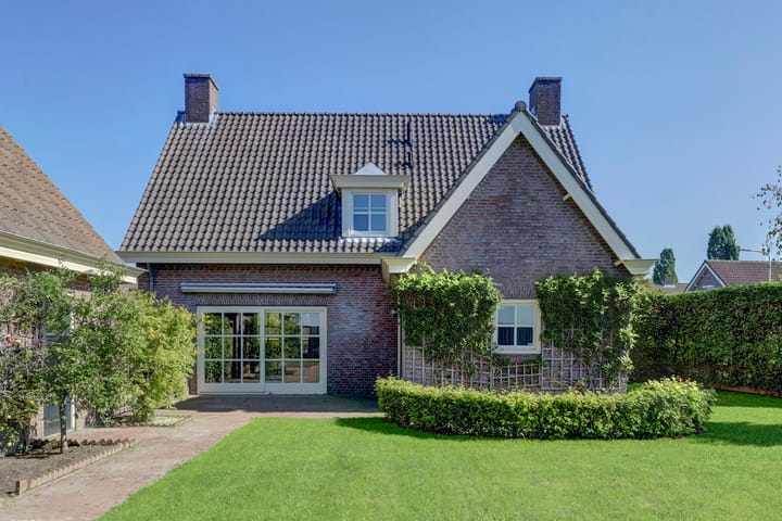 Photo 36 of Dovenetel 10