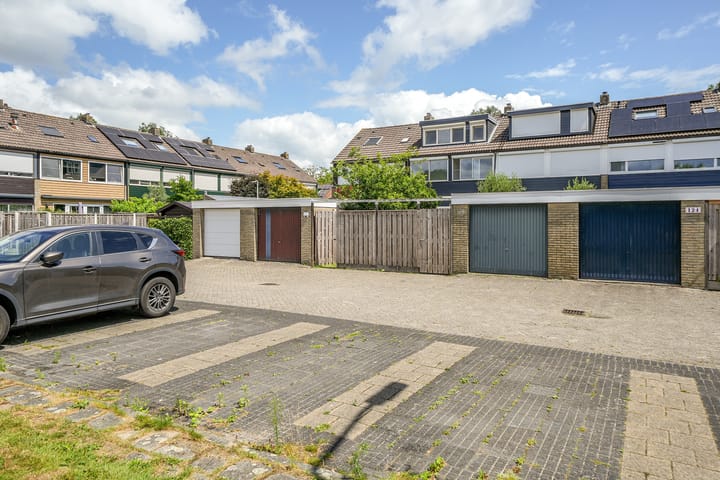 Photo 2 of P.J. Troelstrastraat 128