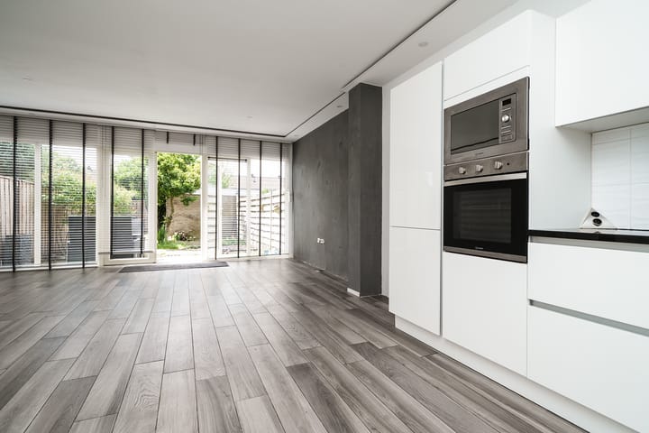 Photo 5 of P.J. Troelstrastraat 128