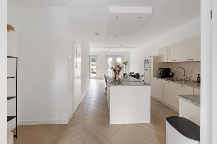 Foto 13 van Bernadottelaan 211