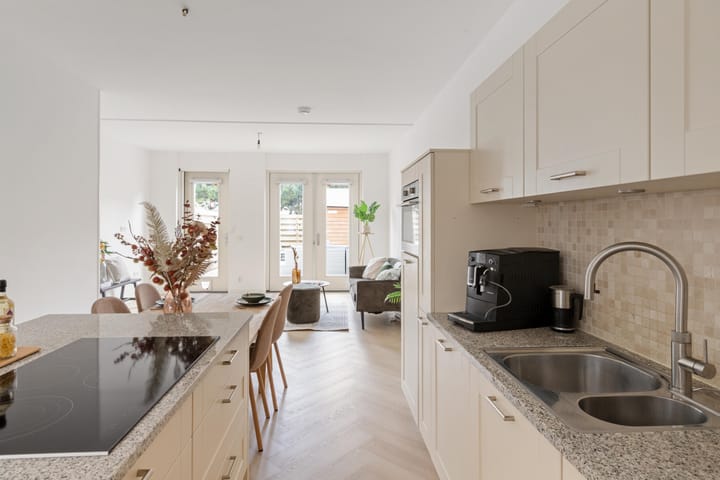 Foto 16 van Bernadottelaan 211