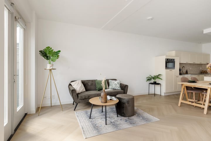 Foto 23 van Bernadottelaan 211