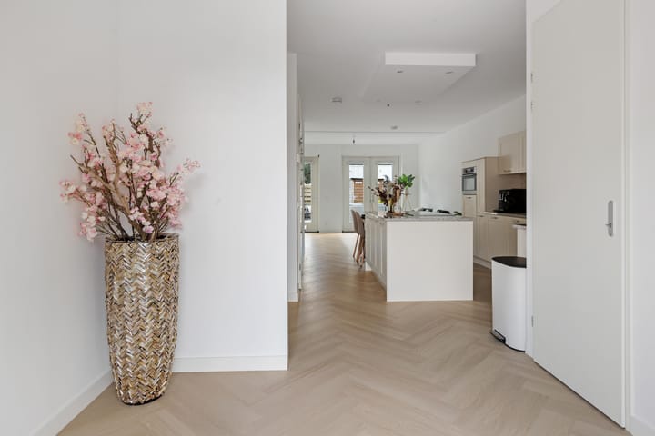 Foto 10 van Bernadottelaan 211