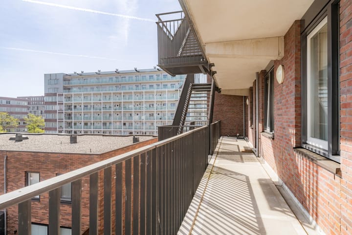 Photo 33 of Johan Hofmanstraat 140