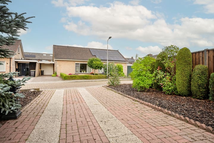 Photo 5 of Titus Brandsmastraat 10