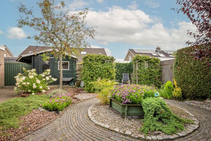 Photo 8 of Titus Brandsmastraat 10