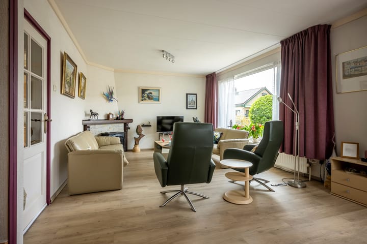 Photo 11 of Titus Brandsmastraat 10